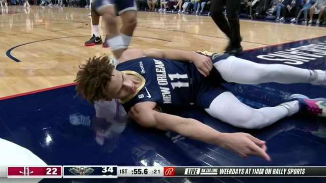 【2023年01月05日 火箭vs鹈鹕集锦】斜刺里杀出 丹尼尔斯飞身抢断对抗上篮打成2+1