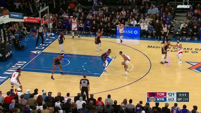 【2023年01月17日 猛龙vs尼克斯集锦】巴恩斯双手暴扣稳定军心 布伦森反击上篮不中葬送比赛