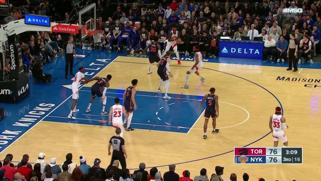 【2023年01月17日 猛龙vs尼克斯集锦】化身钢铁在篮下呼风唤雨 巴雷特个人强攻翻身抛投