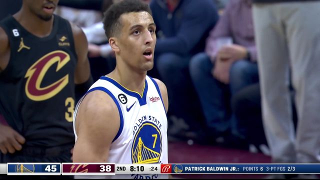 【2023年01月21日 勇士vs骑士集锦】手感说来就来 乐福转身勾手轻松写意