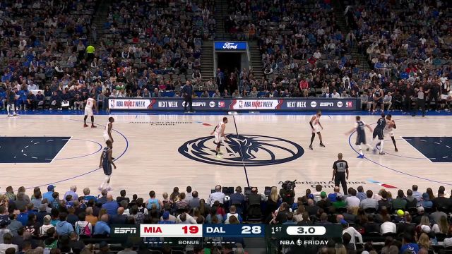【2023年01月21日 热火vs独行侠集锦】超远距离架炮 东契奇精准制导命中大号三分压哨