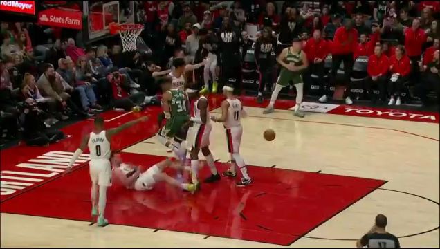 【2023年02月07日】NBA常规赛:雄鹿vs开拓者第2节英文原声回放