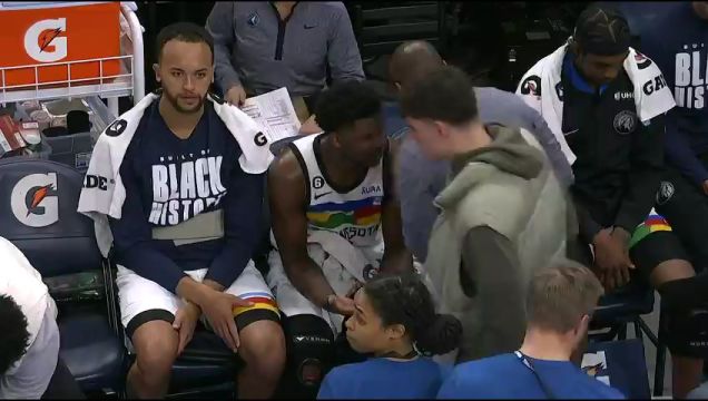 【2023年02月25日】NBA常規(guī)賽：黃蜂vs森林狼第1節(jié)中文解說回放