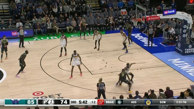 【2023年02月25日 黃蜂vs森林狼集錦】羅齊爾極限操作后仰迎射戈貝爾 裁判員不解風(fēng)情怒吹進(jìn)攻犯規(guī)