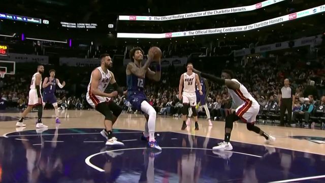 【2023年02月26日 热火vs黄蜂集锦】雷神归位！乌布雷复出找回状态连续打进加罚