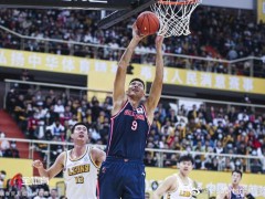 廣東宏遠(yuǎn)最大隱患再現(xiàn)：易建聯(lián)大漢合砍14+10 遭胡金秋雙17+5帽完爆