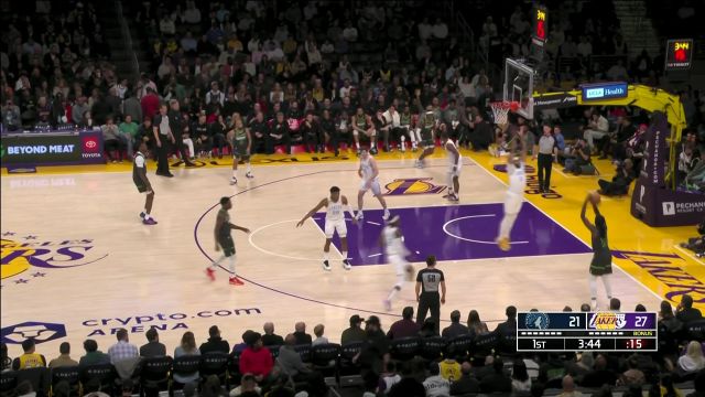 【2023年03月04日 森林狼vs湖人集锦】普林斯底角三分一箭穿心 戴维斯篮下吃饼取分