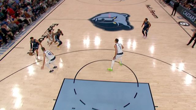 【2023年03月12日 独行侠vs灰熊集锦】浅浅秀一下身体素质!贝恩扛着防守滞空上篮打进加罚