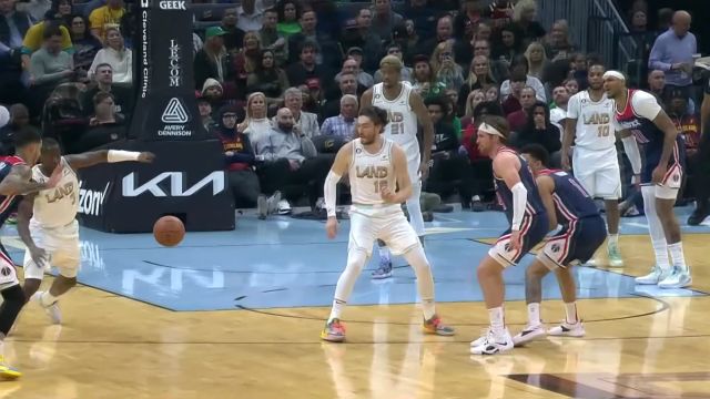 【2023年03月18日 奇才vs骑士集锦】叹为观止 勒维尔青龙出海翱翔天际双手暴扣