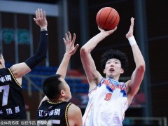周琦與NBL鳳凰隊談23-24賽季回歸談判！重返CBA困難重重 鬧劇仍未散