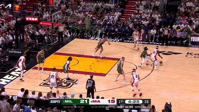 【2023年04月23日 雄鹿vs熱火集錦】自家人騙自家人？霍勒迪帶偏洛佩斯幫助巴特勒空籃暴扣無人防