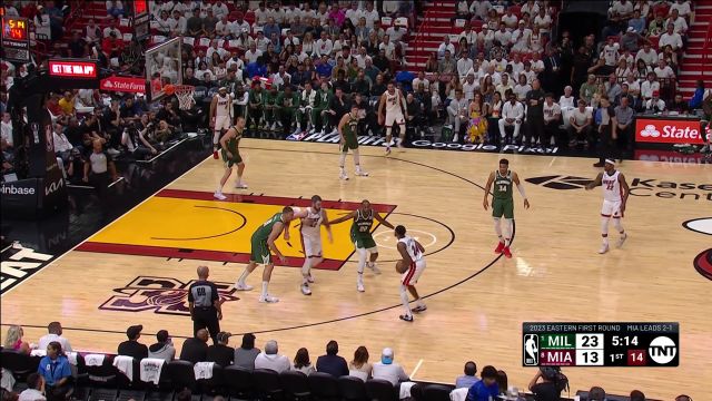 【2023年04月25日 雄鹿vs热火集锦】个人的极致表演 巴特勒百分百命中率连下11分点燃主场
