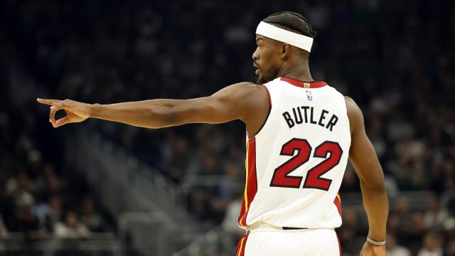 【2023年04月27日 热火vs雄鹿集锦】热火128-126雄鹿 巴特勒42分 热火4-1逆天改命完成黑八奇迹