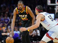 NBA半決賽最新局勢：兩組1-2 太陽拒丟賽點 76人吞連敗 湖勇領(lǐng)銜兩組1-1
