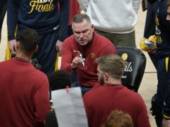 NBA总决赛:迈克尔马龙在第二场比赛输给热火后撕裂掘金,称缺乏努力是一大担忧