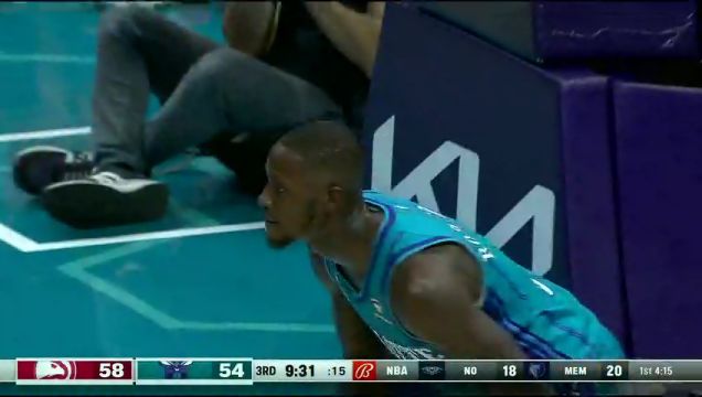 【2023年10月26日】 NBA常規(guī)賽:老鷹vs黃蜂第3節(jié)中文解說回放