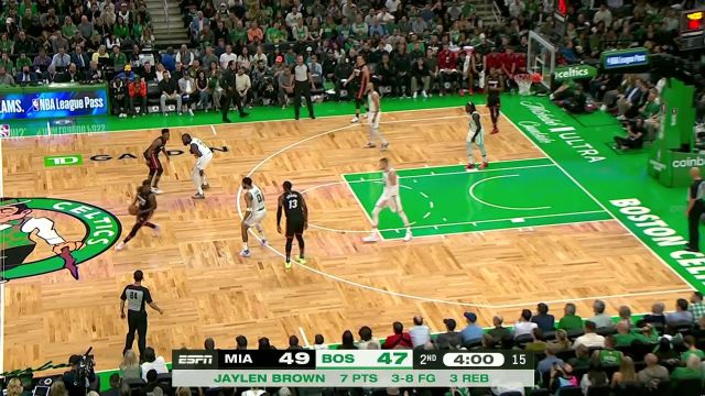 【2023年10月28日 热火vs凯尔特人集锦】巴特勒直杀篮下吸引防守 洛瑞见机行事接球递手阿德巴约轻松抛投