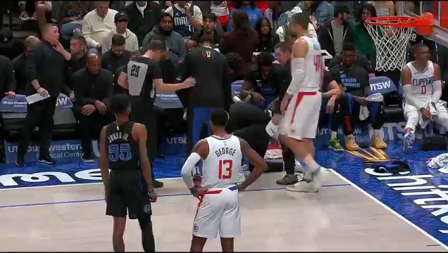 【2023年11月11日】NBA季中錦標(biāo)賽小組賽：快船vs獨(dú)行俠第1節(jié)英文原聲錄像回放