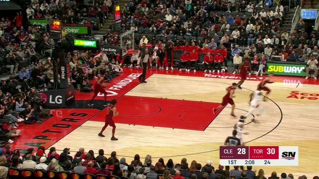 【2024年01月02日 骑士vs猛龙集锦】巴雷特猛龙生涯首分 顶着最佳防守阿伦完成篮下勾手