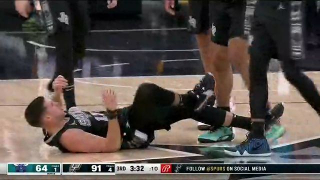 【2024年01月13日】NBA常規(guī)賽：黃蜂vs馬刺第3節(jié)中文解說(shuō)錄像回放