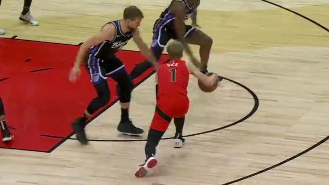 【2024年03月21日】NBA常規(guī)賽：國(guó)王vs猛龍第1節(jié)中文解說(shuō)錄像回放