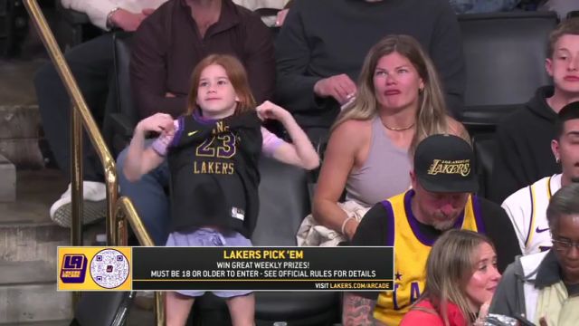 【2024年04月08日】NBA常规赛：森林狼vs湖人第3节英文原声录像回放