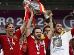 西班牙是如何赢得2008年欧洲杯冠军？