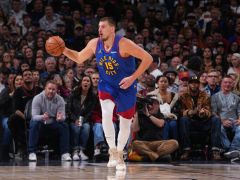 NBA常规赛：掘金大胜送爵士6连败 约基奇27+16+9威少11中2