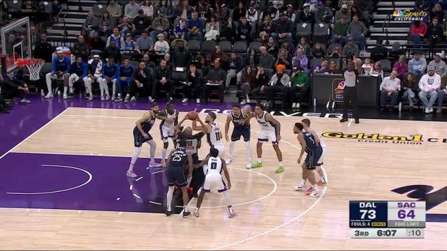 【2024年12月31日】NBA常規(guī)賽：獨行俠vs國王第3節(jié)英文原聲錄像回放