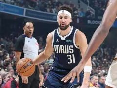 NBA常规赛：骑士43分狂胜独行侠成40胜联盟首队 克莱10中1