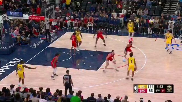 【2025年02月05日 湖人vs快船集錦】NBA常規(guī)賽：湖人vs快船第4節(jié)中文解說回放