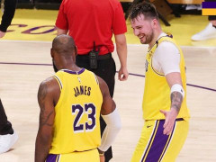 NBA录像全场回放常规赛：爵士vs湖人（2.11）湖人喜迎六连胜！