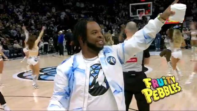 【2025年02月13日】NBA常規(guī)賽:雄鹿vs森林狼第4節(jié)中文解說錄像回放