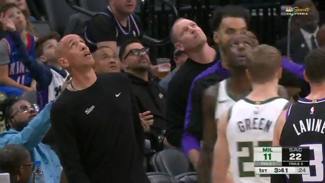 【2025年03月23日】NBA常規(guī)賽：雄鹿vs國王第1節(jié)英文原聲錄像回放