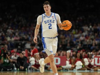 杜克大学的库珀·弗拉格加入凯文·杜兰特、安东尼·戴维斯、锡安·威廉姆森精英行列后的坦率回应