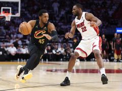 NBA季后赛战报：骑士55分狂胜热火总分4-0 米切尔22分希罗10中1