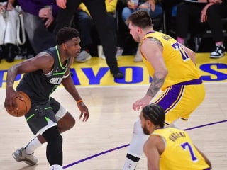 森林狼新闻:森林狼队击败湖人队后创下历史性的“打铁盛宴”