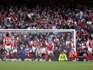 伯恩茅斯利用定位球惩罚阿森纳，英超亚军之争悬念再起