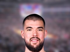 NBA每日篮板王：伊维察·祖巴茨14篮板(2025年05月04日)