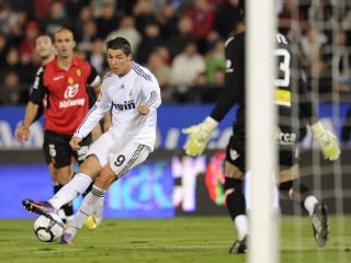 2010年今日:克里斯蒂亚诺·罗纳尔多上演未来众多帽子戏法中的第一个