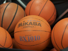 NBA官方体测数据：杨瀚森对比终极模板约基奇多项占优 拥罕见大手