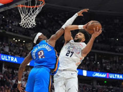 穆雷带病上场率队取胜！ESPN透露：他整日都在接受包括静脉输液在内的紧急治疗