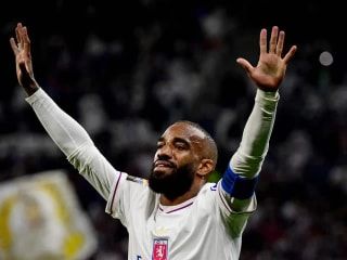 里昂闪耀，圣埃蒂安挣扎，法甲联赛收官