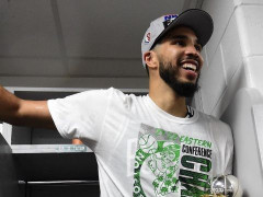  nba东西部决赛冠军奖杯叫什么？答案竟是纪念两位传奇球星 