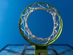  北京丢冠陈盈骏需背锅！三分52中14太铁 对比前两轮数据差距甚远 
