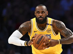 历史第一人！詹姆斯第21次入选NBA常规赛最佳阵容，连续21年入选创造历史！
