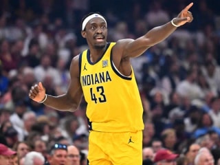 “你没事吧,老兄?”:西亚卡姆在令人不适的第五场赛后新闻发布会上与颇具争议的步行者专栏作家发生冲突