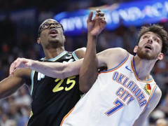 霍姆格伦成为了NBA历史上达成季后赛命中25+记三分且30+次盖帽最年轻的球员