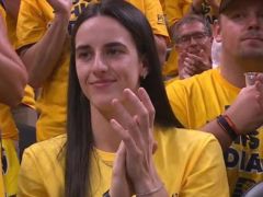  不败定律！WNBA状元观战步行者8胜0负 触发超8成夺冠概率冲首冠 