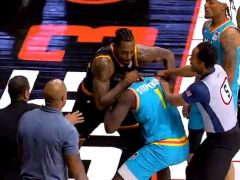 魔兽芬森BIG3赛场互殴！两人扭打在一起摔进观众席：双双被驱逐出场